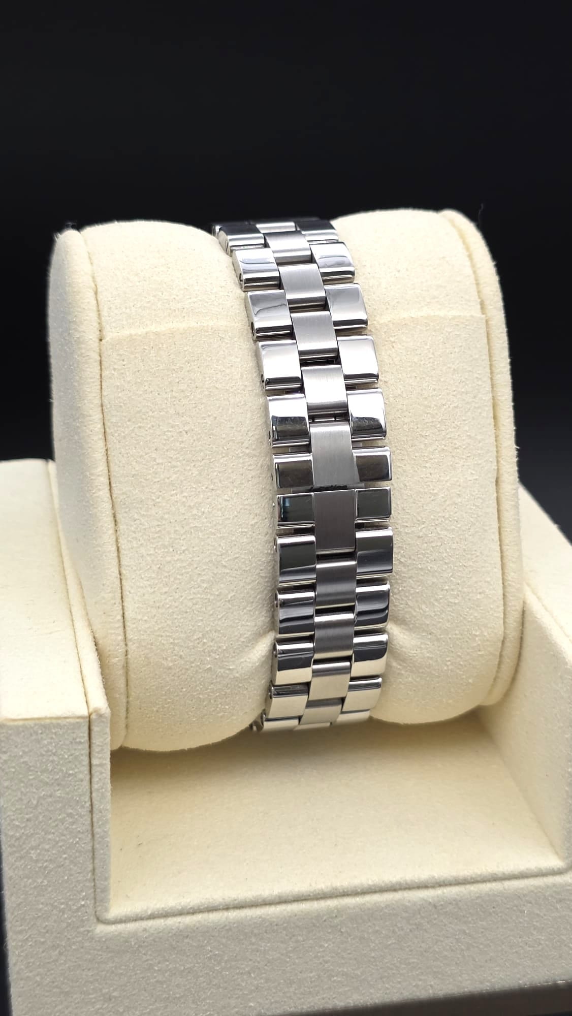 Mint 2016 Cartier Roadster W62016V3 Roman dial - Image 3