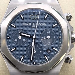 Alternative view of Mint 2021 Girard Perregaux Laureato Chronograph Blue Dial 81020-11-431-11A • 42mm