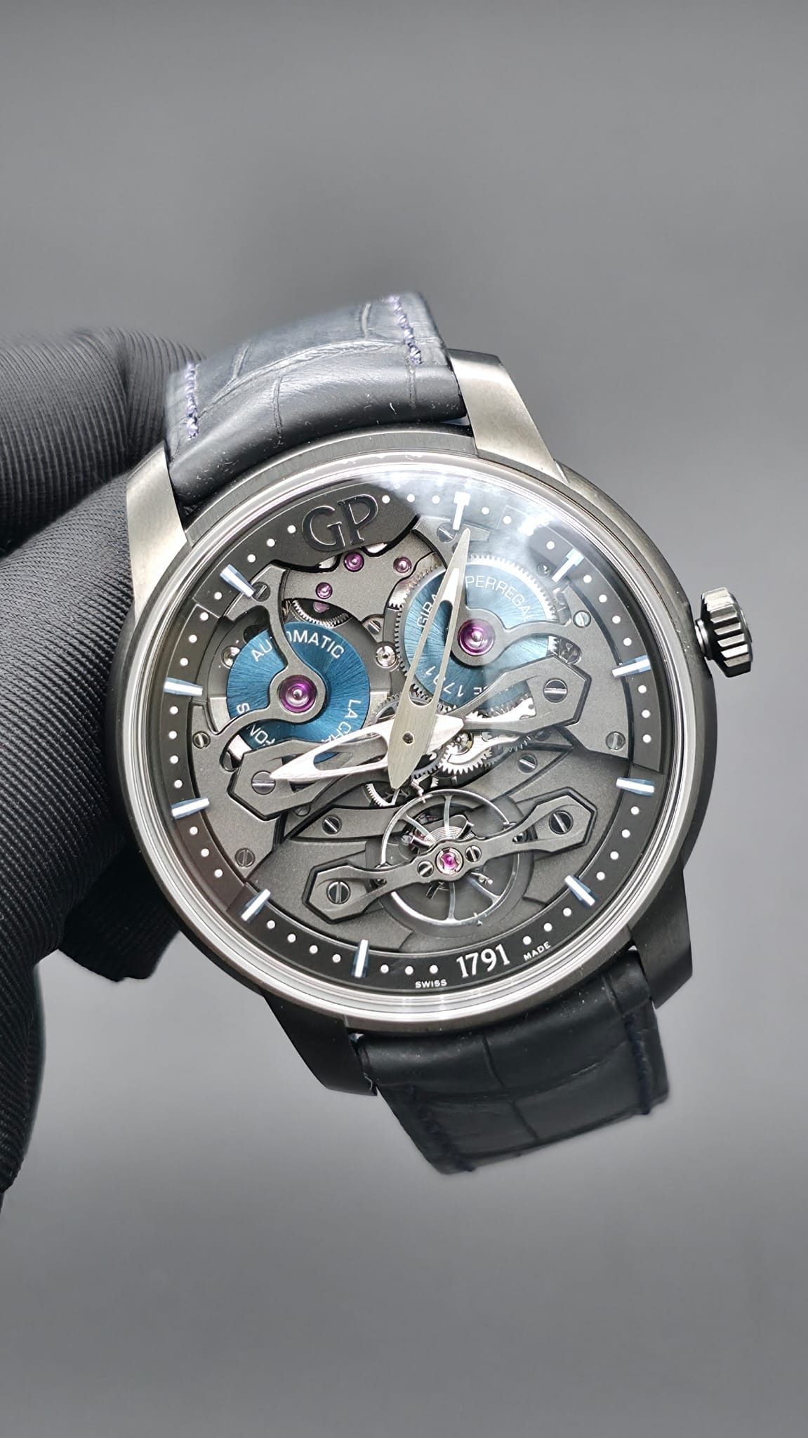 LNIB 2026 Girard Perregaux Neo Bridges Earth To Sky Edition 84000-21-632-BH6A 45mm - Image 2