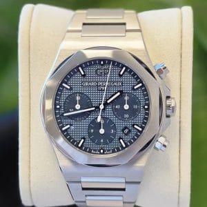 Mint 2021 Girard Perregaux Laureato Chronograph Blue Dial 81020-11-431-11A • 42mm