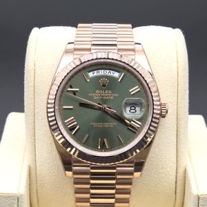 LINB DEC 2025 DayDate President Olive Green Roman 40 228235