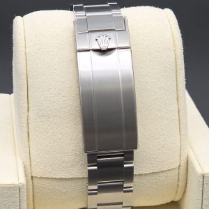 Alternative view of Mint 2019 Rolex Submariner Oyster 116610LN 40mm