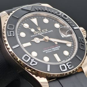 Alternative view of Mint 2024 Rolex Yacht-Master 37 Everose Gold 268655