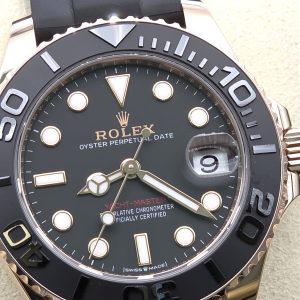 Alternative view of Mint 2024 Rolex Yacht-Master 37 Everose Gold 268655